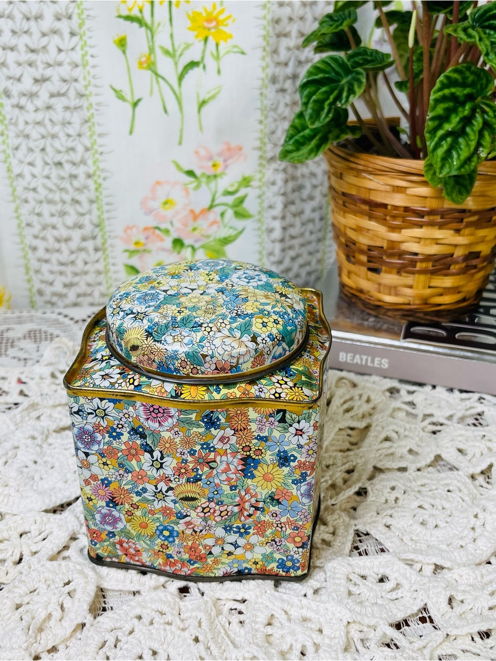 Vintage 70s 80s Daher Floral Metal Tin Square Shape Round Lid Colorful Flowers